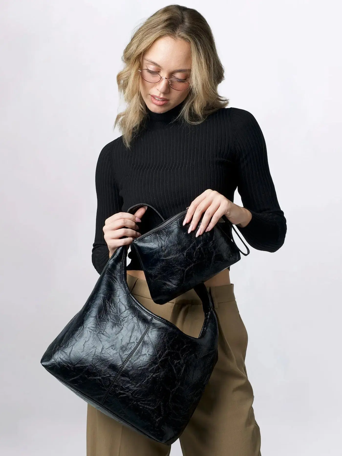 Scarlett Distressed Leather Tote - Image 5