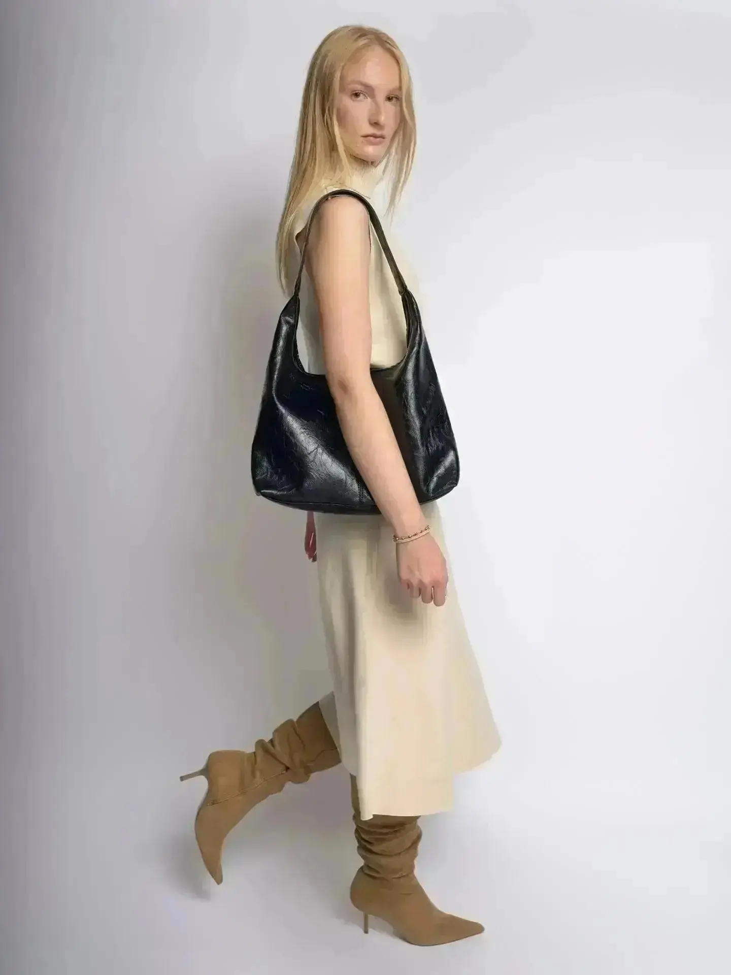 Scarlett Distressed Leather Tote - Image 74
