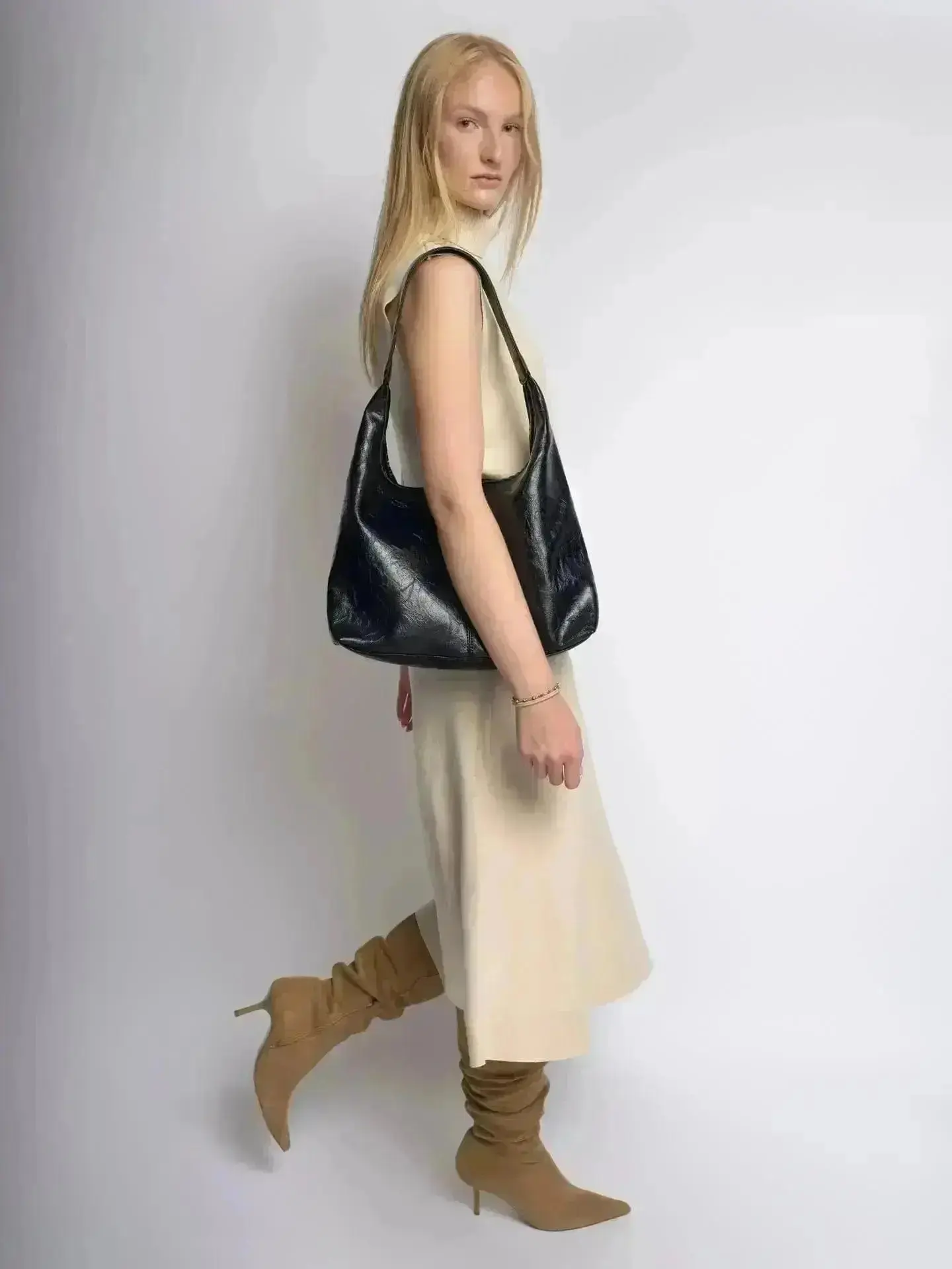Scarlett Distressed Leather Tote - Image 77