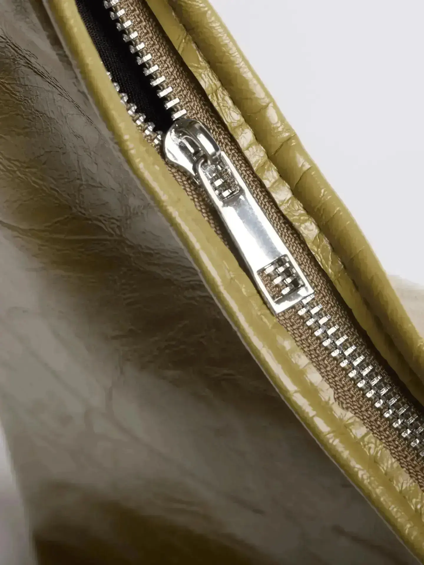 Scarlett Distressed Leather Tote - Image 101