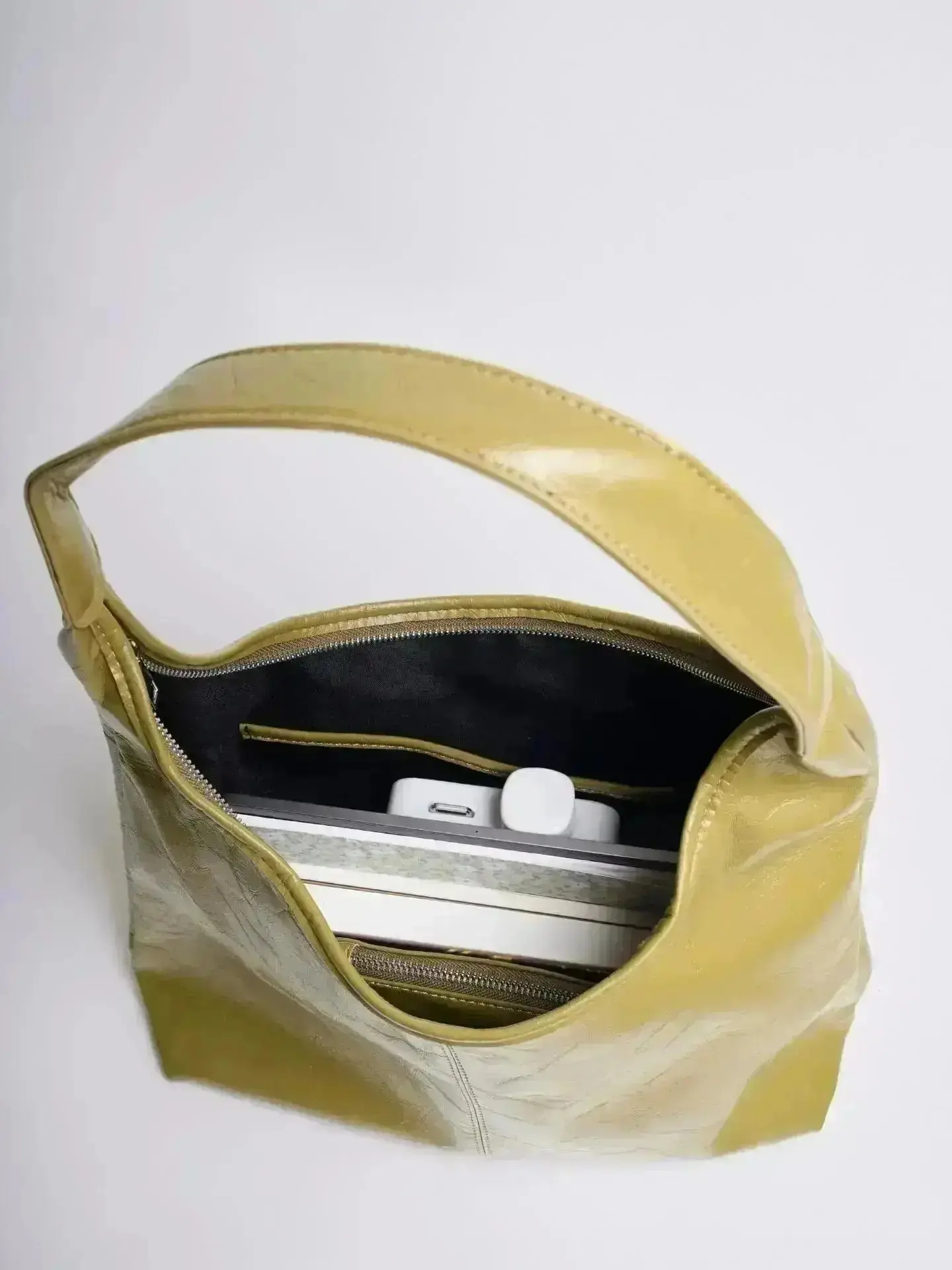 Scarlett Distressed Leather Tote - Image 104