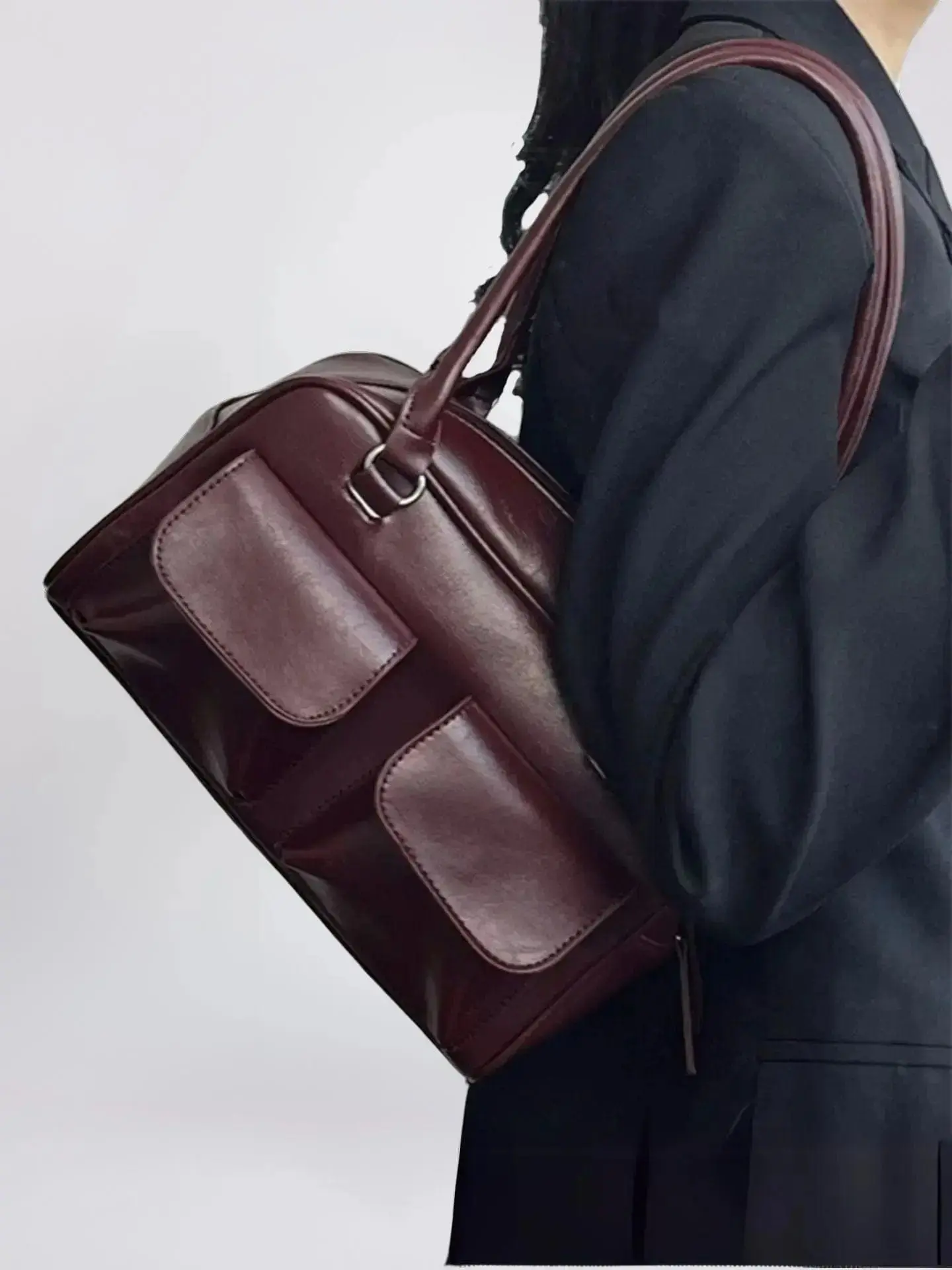 Sleek Daily Leather Carry - Image 9